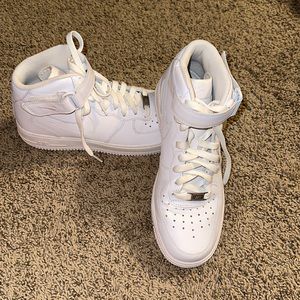 nike mid top air force